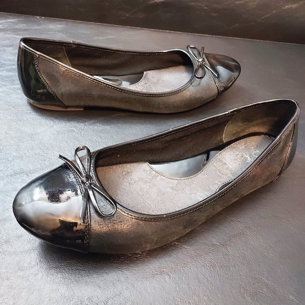 B. O. C. Beale Black Embossed Patent Leather Cap Toe Ballerina Flat Shoe Size 10